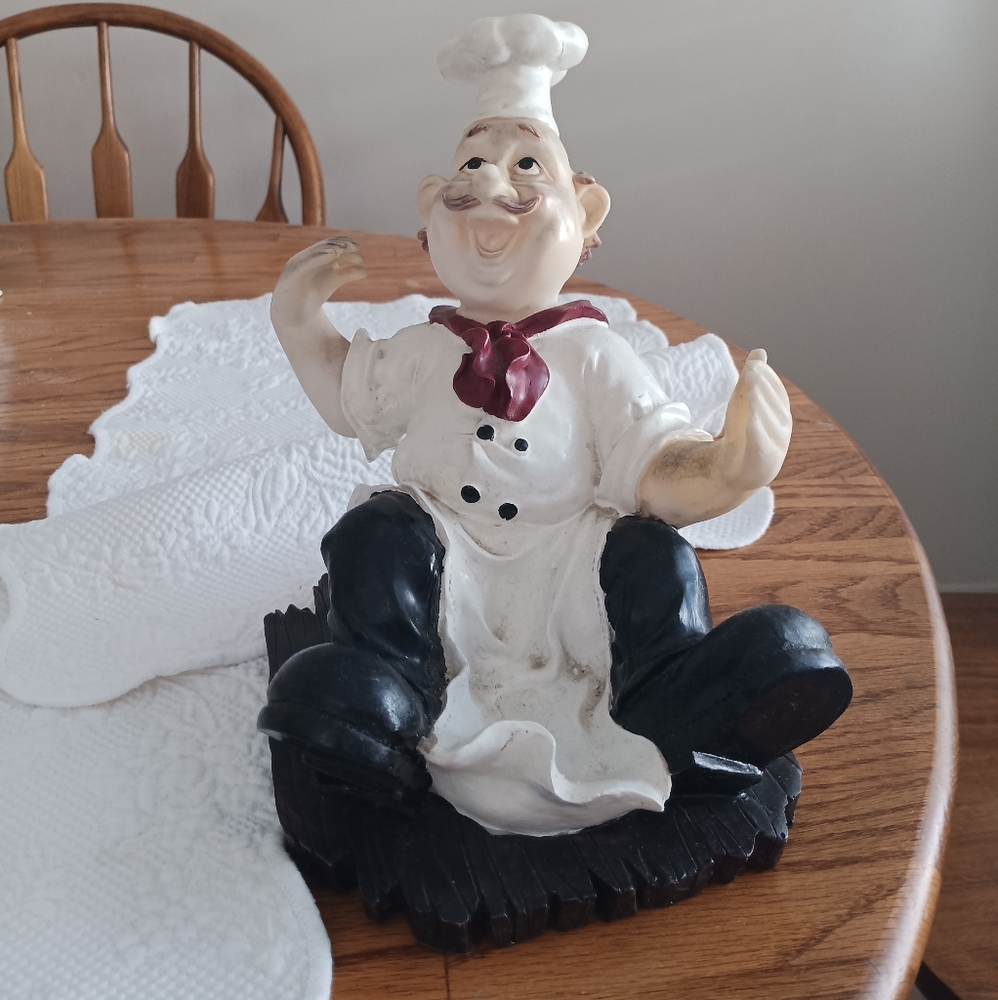 Italian Chef Wine Bottle Holder - Picture 1 of 6
